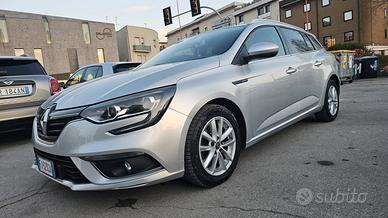Renault Megane Mégane dCi 8V 110 CV EDC Energy Bos