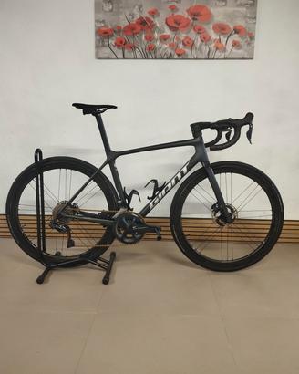 Giant TCR advanced Ultegra Di2 Campagnolo Bora