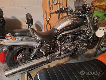 Hyosung Aquila GV 650 - 2009