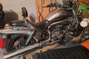 Hyosung Aquila GV 650 - 2009