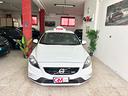 volvo-v40-d2-1-6-r-design-kinetic