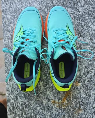 Saucony Peregrine 15 Trail Running Vibram