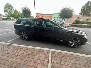 Volvo V60 R B4