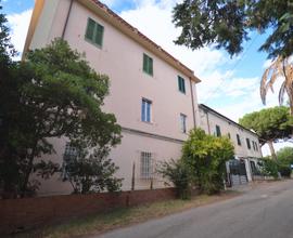 Collemezzano, app. 72 mq, da ristrutturare