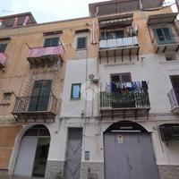 MONOLOCALE A PALERMO