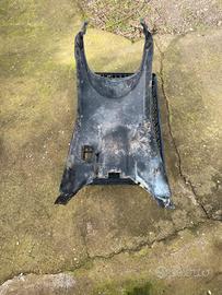 plastica sotto pedana per booster mbk