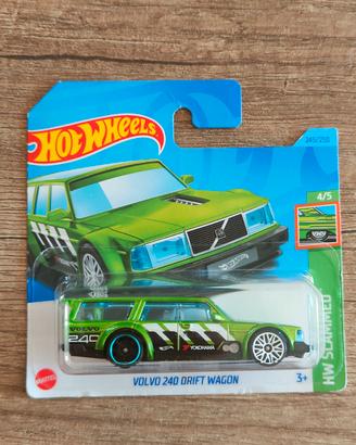 hot Wheels volvo 240 wagon 