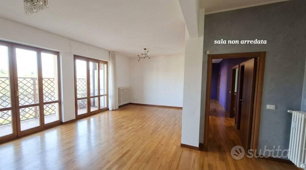 Appartamento di 135 m² con più di 5 locali a Arezz - Vista 3