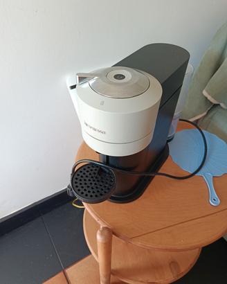macchina caffé Nespresso Vertuo