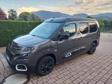 Citroen Berlingo XL con tetto a soffietto