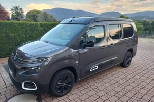Citroen Berlingo XL con tetto a soffietto