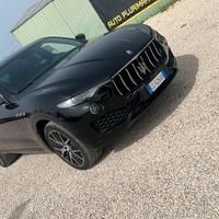 MASERATI LEVANTE SQ4 430CV