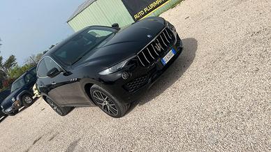 MASERATI LEVANTE SQ4 430CV