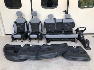 Sedili Fiat 500 L 2014 stoffa nera / grigio chiaro