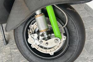 vespa special telaio carbonio