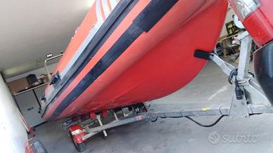 Gommone, motore 40cv e carrello omologato perfetti