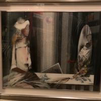 Maternità e donna che si spoglia - Brescianini