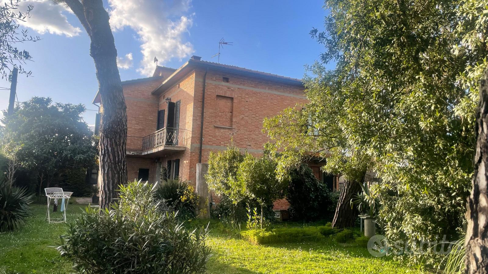 Casa singola in mattoni con dependance e terreno - Vista 2