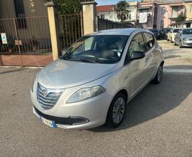 Lancia Ypsilon 1.2 69 CV 5 porte Platinum