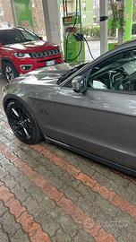 Ford mustang GT 5.0. V8  NO SUPER BOLLO