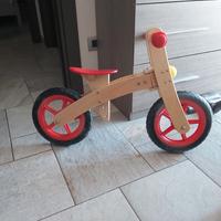 Bicicletta in legno
