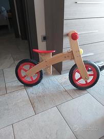 Bicicletta in legno