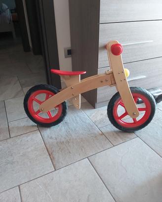 Bicicletta in legno