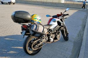 BMW F 800 R - 2009 con tris valige BMW