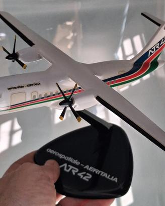 Aereo bimotore ATR 42 Piazzai Models