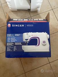 Macchina da cucire SINGER M3505 nuova, mai usata,