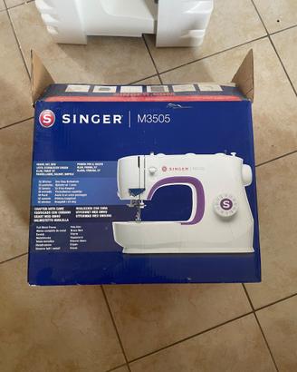 Macchina da cucire SINGER M3505 nuova, mai usata,