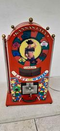 Distributore vintage da bar “Lady Wheel / Kansas 