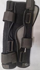 Ginocchiera immobilizzatrice 0° a tre pannelli