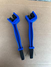 Set due spazzole per pulizia catena Bici