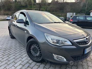 Opel Astra 1.7 CDTI 110CV Station Wagon Cosmo