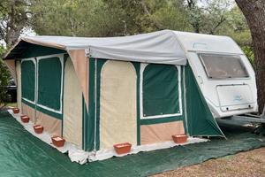 Roulotte Knaus eifelland 5803