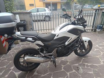 Honda NC750X cambio manuale