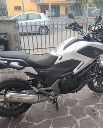 Honda NC750X cambio manuale