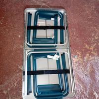 Tavolo pieghevole con sedie da campeggio