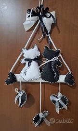 Fuoriporta gattini innamorati