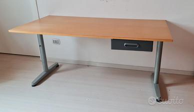 scrivania + 3 scaffali