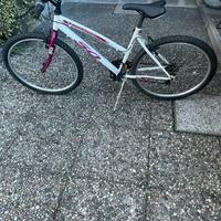 mountian bike ragazza