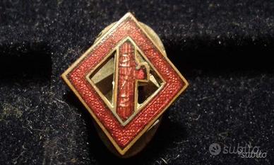 Distintivo Squadrista con Smalti Primo Tipo RR