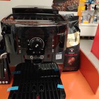 Macchina  per caffè espresso con cappucinatore