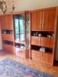 Mobile da soggiorno in ciliegio