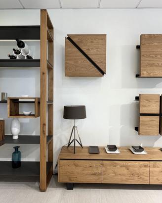 Soggiorno moderno in legno di rovere e metallo