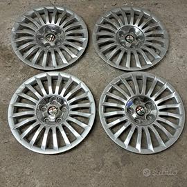 4 - COPRICERCHI ORIGINALI ALFA 16"