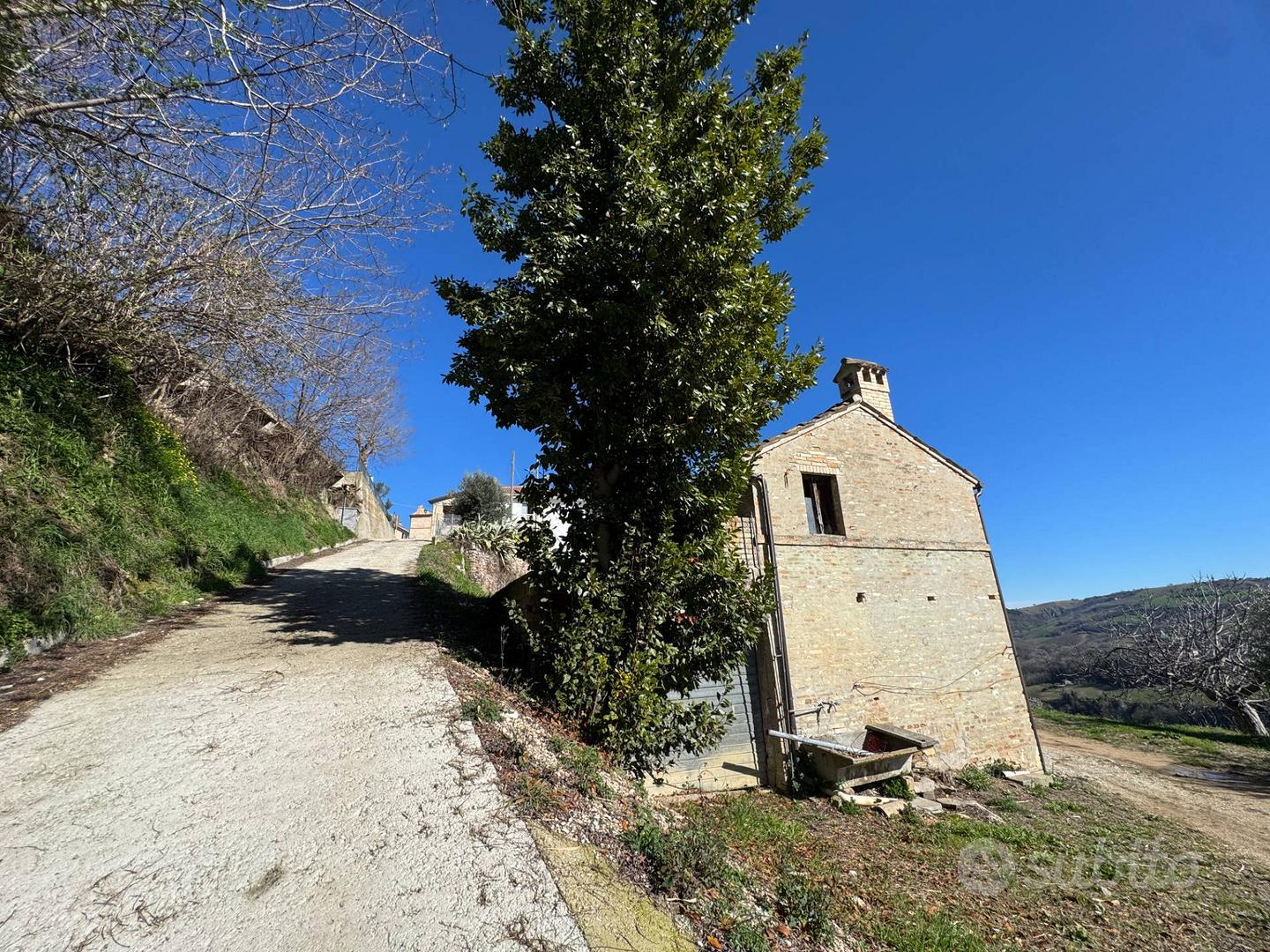 Casa Colonica con Terreno - Ponzano di Fermo - Vista 3