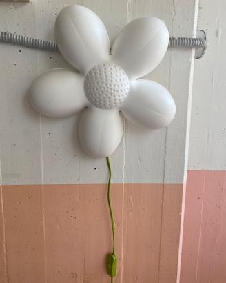 Lampada da parete a fiore Ikea