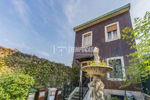 VILLA MULTIPIANO CON DOPPIO GIARDINO